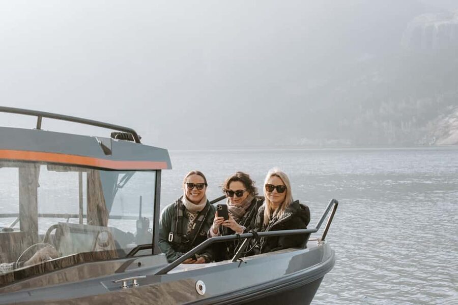 Lysefjord (Stavanger): Boattrip to Preikestolen from Forsand - Hengjanefossen Waterfall and a taste of the fjord