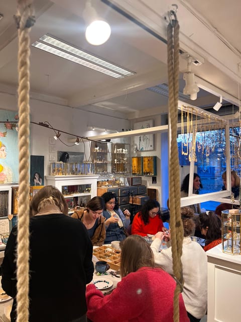 Maral Kunst : Jewelry Bar Experience (Jewelry Making) - The gallery visit comes before the creative work