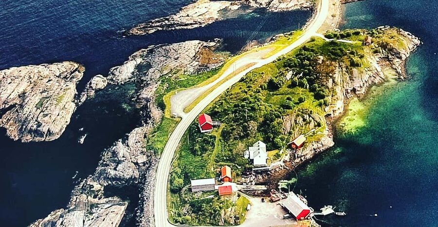 Molde: Atlantic Coast Highway and Bud Village Tour - From Molde’s harbor to the open coast