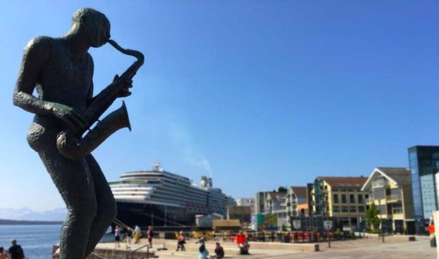 Molde: Atlantic Ocean Road & Varden Audio Guide Bus Tour - At a glance: what makes this Molde tour worthwhile