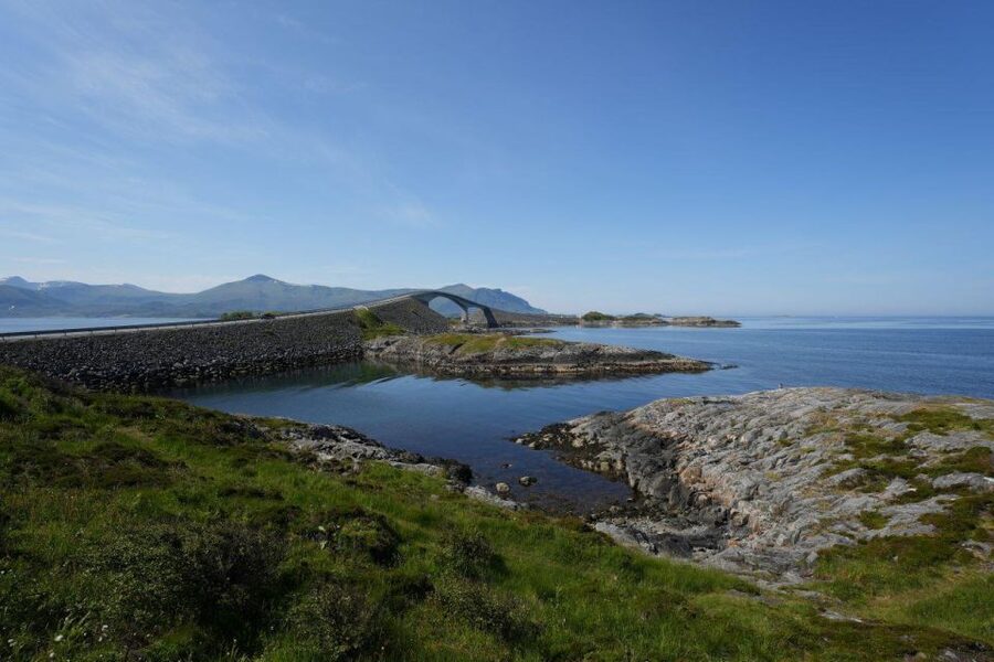 Molde: Atlantic Ocean Road & Varden Audio Guide Bus Tour - Why the Atlantic Ocean Road makes a good half-day outing