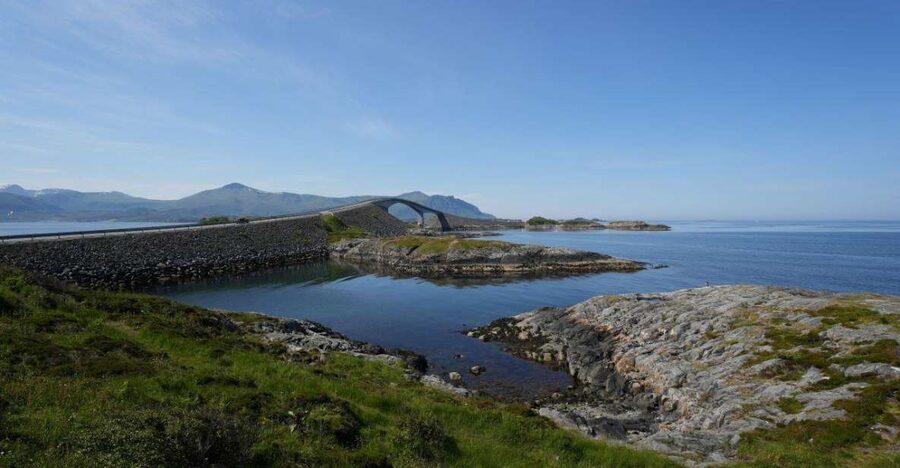 Molde: Atlantic Ocean Road & Varden Audio Guide Bus Tour - Varden at 407 meters, the tour’s best panorama