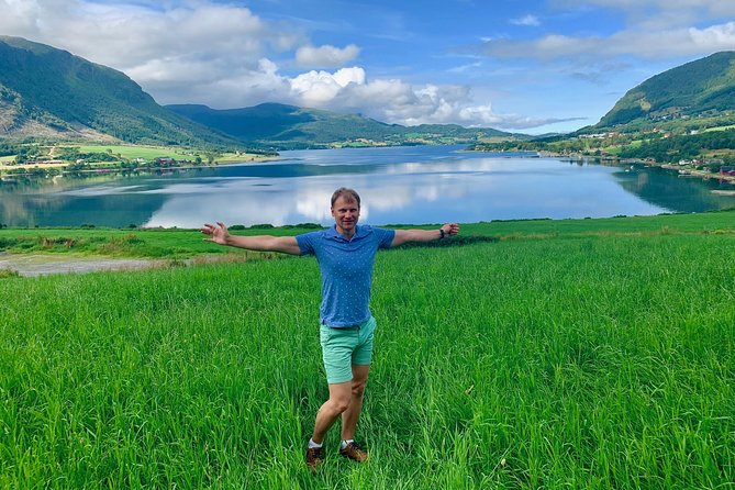 Molde - Atlantic Road Private Sightseeing tour - Crossing the Atlantic Road and the Drunken Bridge