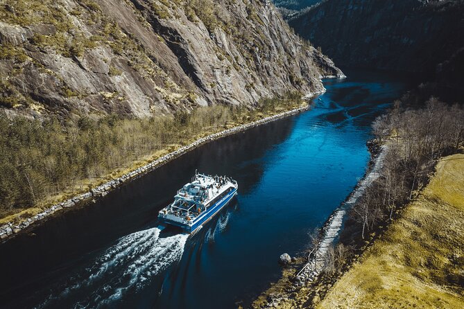 Mostraumen Fjord Cruise - Food, drinks, and what to pack