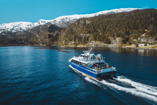 Mostraumen Fjord Cruise - Finding the right boat at Bergen’s pier
