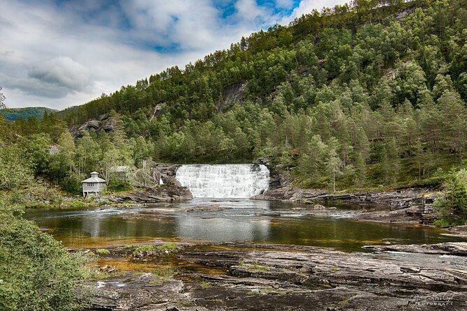 Mostraumen Golden Circle Fjordtour from Bergen – Group or Private - Mo village, a useful 20-minute pause
