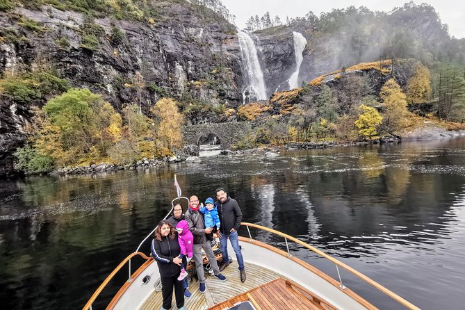 Mostraumen Private Pontoon Cruise - How Much Value Does $887.43 Offer?