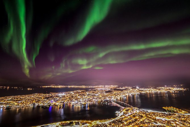 Northern lights cable car excursion - Riding the cable car to Fjellstua