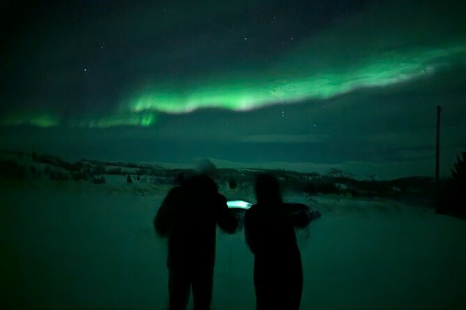 Northern Lights Minibus Chase Max 16 Person In Group - Key points to know before booking