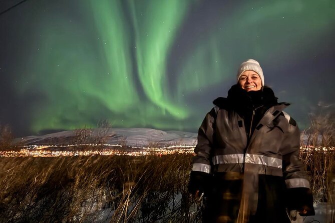 Northern Lights Tour with Hot Food and Drinks in Tromso - Staying warm in Tromsø’s winter cold