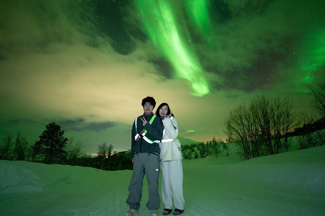 Northern Lights Tour with Local Guide and Photos - Campfire, grill hut, and Arctic snacks
