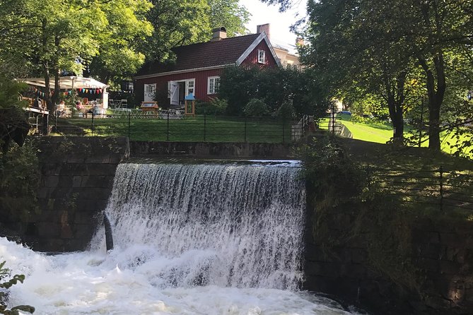 Norwegian nature and food experience - Starting at Nydalen and the Akerselva River