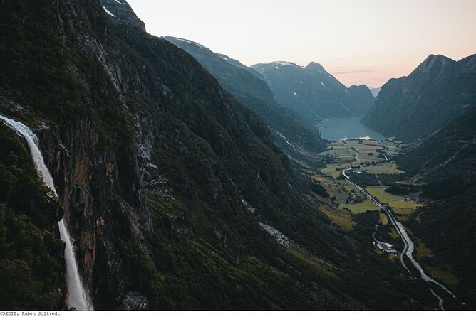 Olden 4 Hour Briksdal Glacier Tour in Briksdalsbreen - Why Briksdal Glacier makes a strong Olden excursion