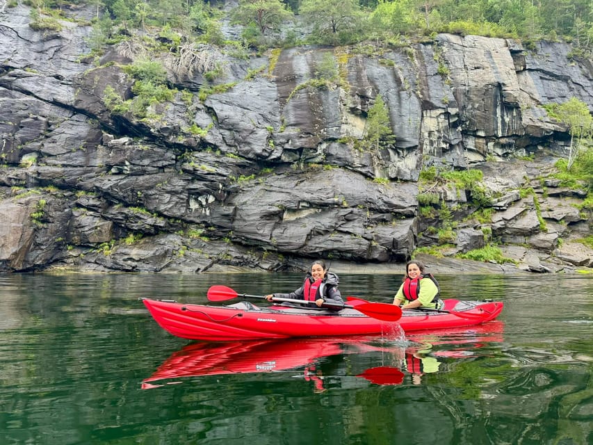 Olden: Experience Beginner-friendly Fjord Kayaking - Walking from Olden’s cruise dock to the brown boathouse