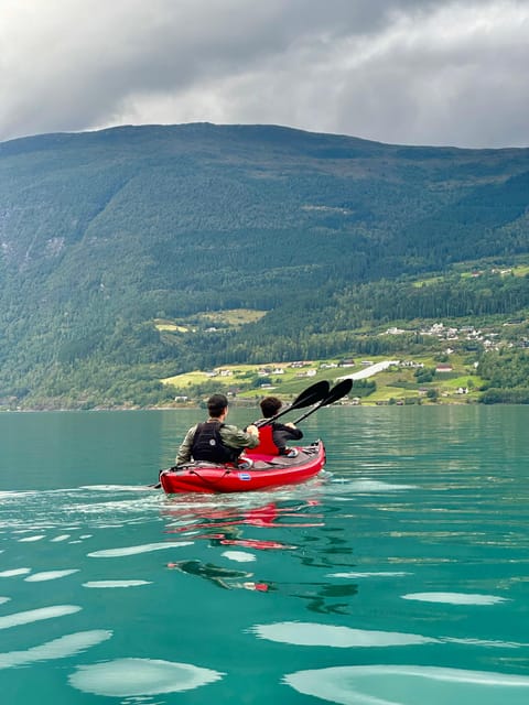 Olden: Experience Beginner-friendly Fjord Kayaking - Weather, clothing, and comfort on the water