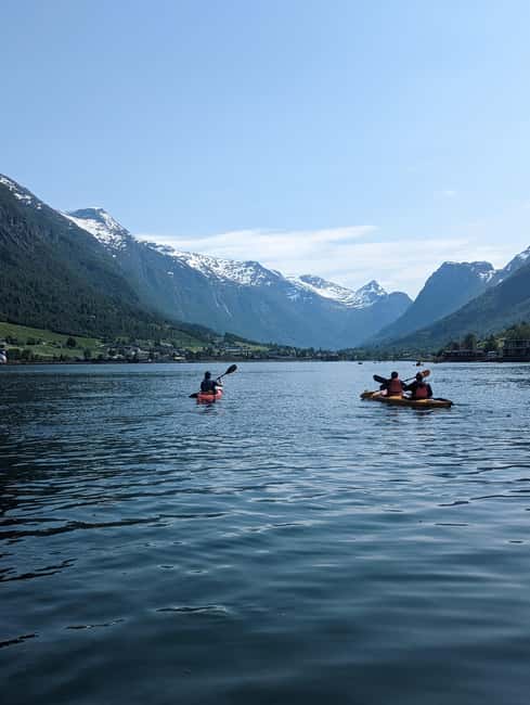 Olden: Guided beginner friendly fjord kayaking.Local company - Meeting beside the cruise ship