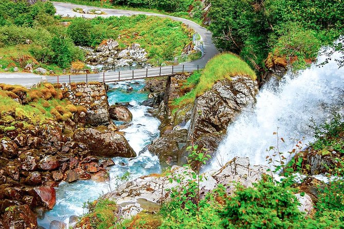 Olden Shore Excursion: the Amazing Briksdal Glacier - Troll cars and the question of mobility