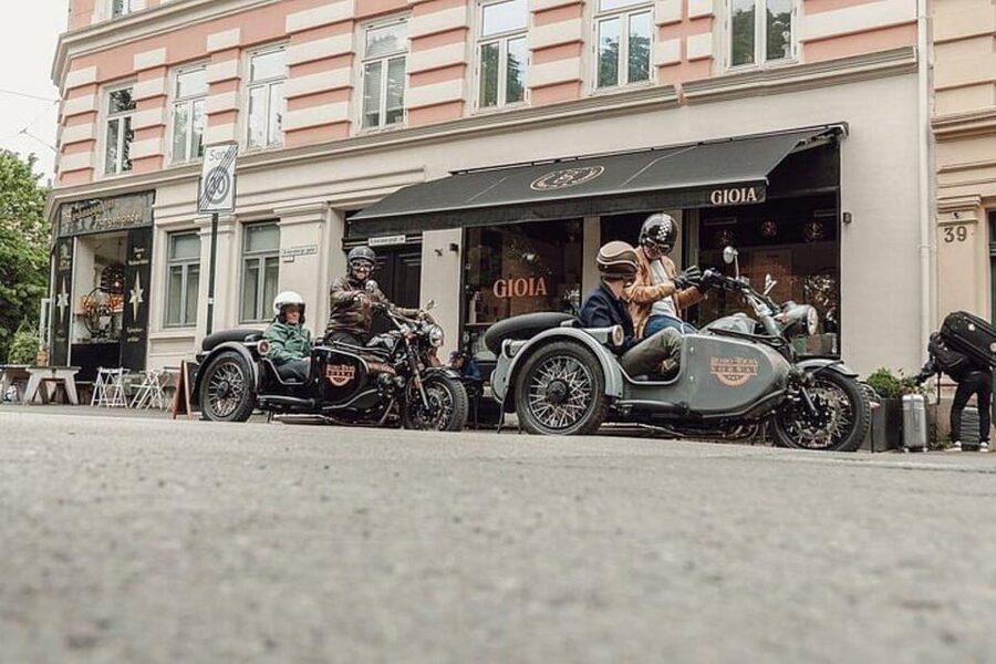 Oslo: 2-Hour Retro Motorcycle Sidecar City Tour - Key points at a glance
