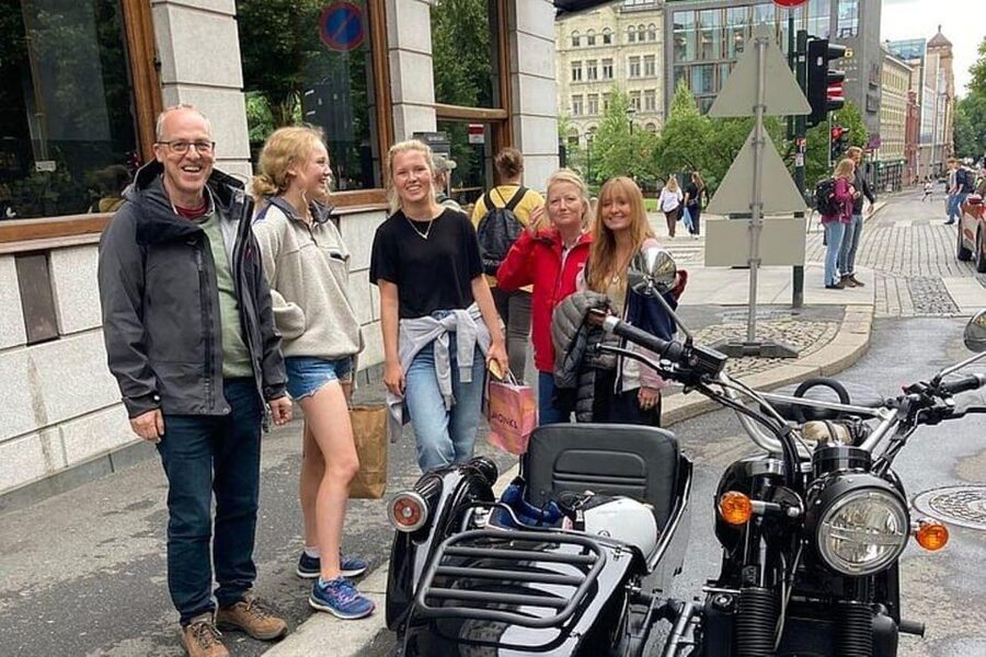 Oslo: 2-Hour Retro Motorcycle Sidecar City Tour - Leaving central Oslo by Parliament and Palace