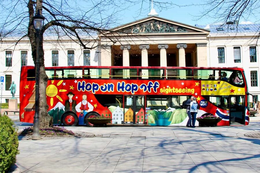 Oslo: 24 or 48-Hour Hop-On Hop-Off Sightseeing Bus Ticket - The Royal Palace and central Oslo