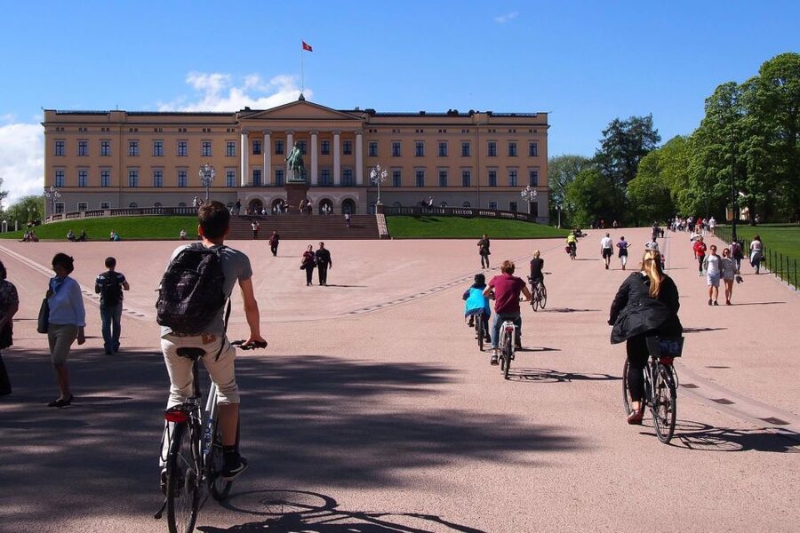 Oslo: 3-Hour Highlights Bike Tour - Starting near the fortress and waterfront