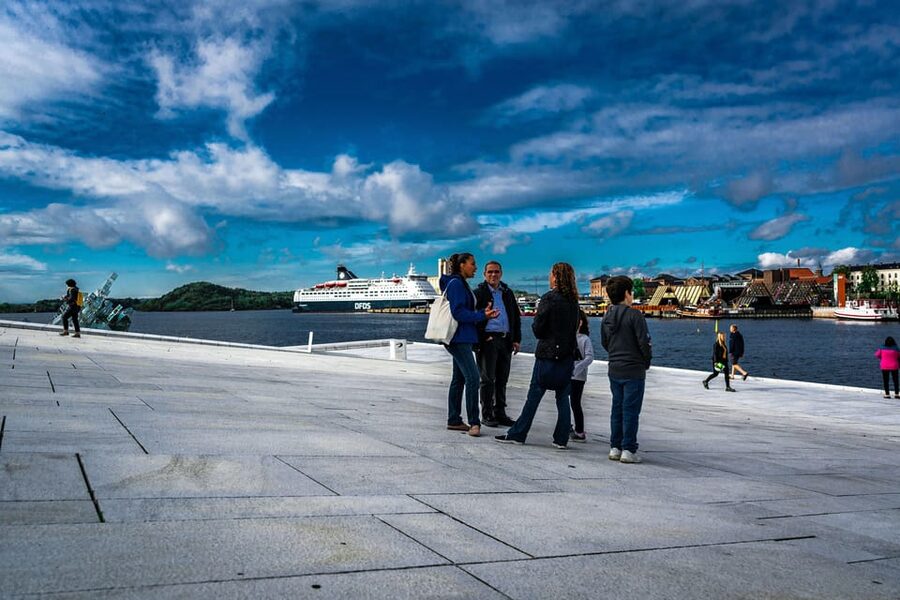 Oslo: 3-hour Highlights & Vigeland Park Private Walking Tour - Beginning at the Nobel Peace Center