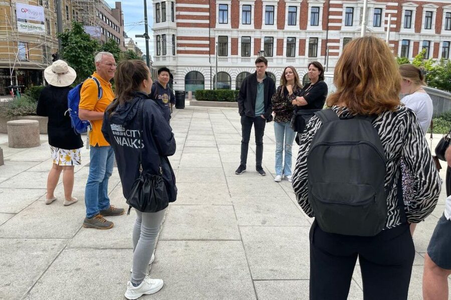 Oslo: Best of Oslo Walking Tour - Oslo Bazaars, GlasMagasinet, and the Cathedral
