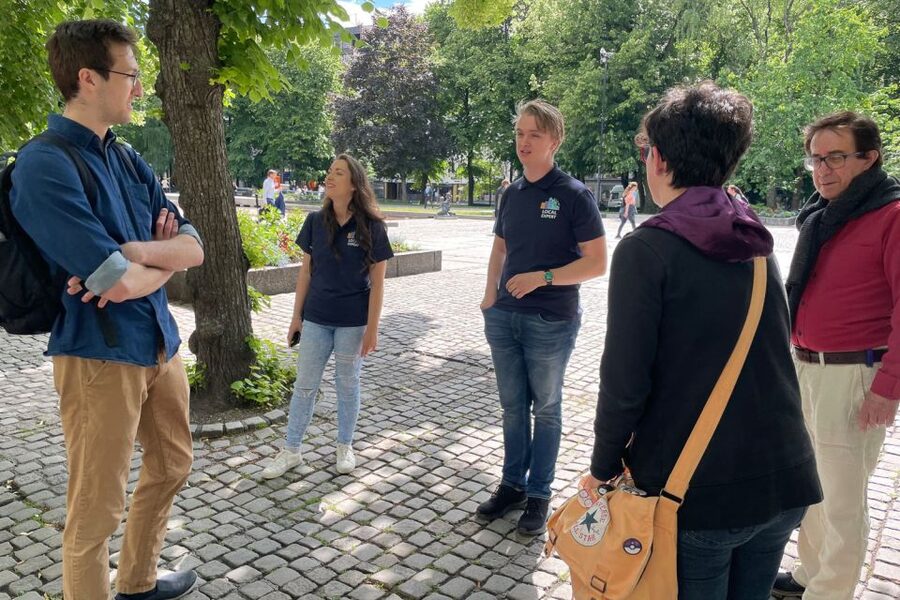 Oslo: Best of Oslo Walking Tour and Hop-on Hop-off Bus Tour - The walking tour brings Oslo’s center into focus