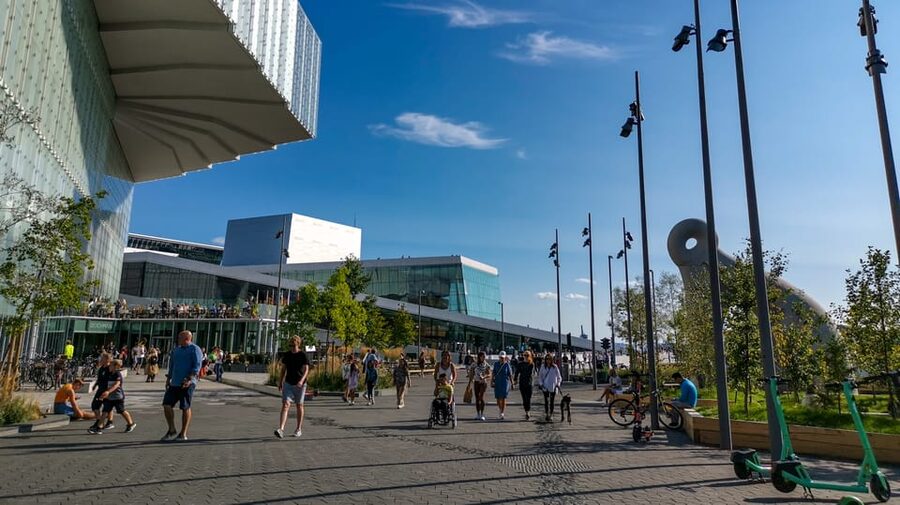 Oslo: City Highlights Walking Tour - Karl Johan Street, Oslo Cathedral, and Parliament