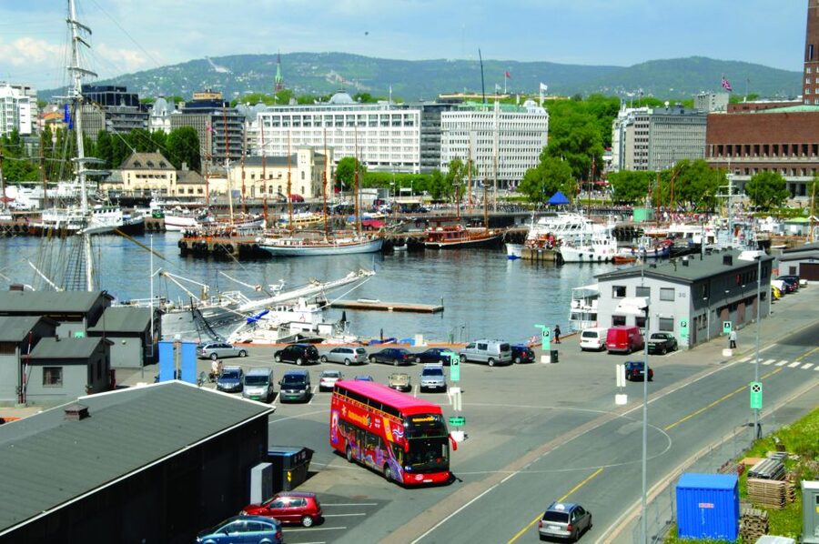 Oslo: City Sightseeing Hop-On Hop-Off Bus Tour - Opera House, Langkaia, and the MUNCH Museum