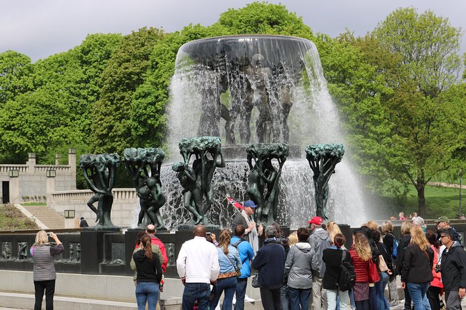 Oslo Combo Tour: Grand City Tour and Oslo Fjord Cruise - Food, walking, and group size