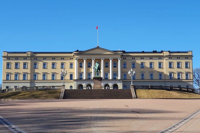 Oslo easy walk - Starting at the Royal Palace in Slottsplassen