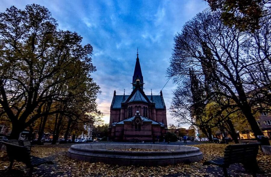 Oslo El-Bike Panorama Tour - Mathallen for a final taste of Oslo