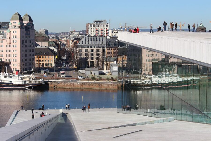 Oslo: Express Walk with a Local in 60 minutes - The Tiger and Oslo’s city character