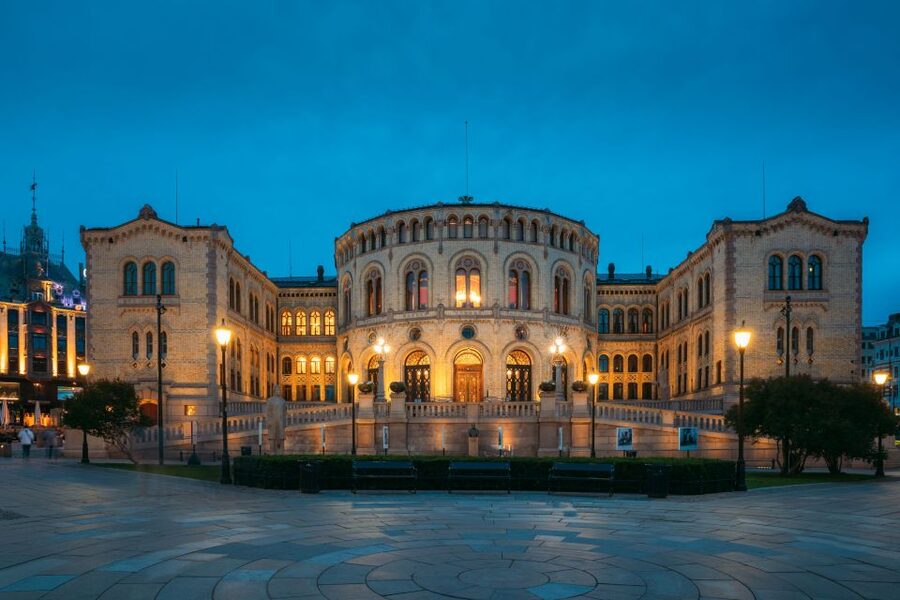 Oslo: Express Walk with a Local in 60 minutes - Local restaurants, cafes, and bars