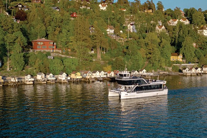 Oslo fjord 3-Course Dinner Cruise with Live Music - Setting out from Rådhusbrygge 2