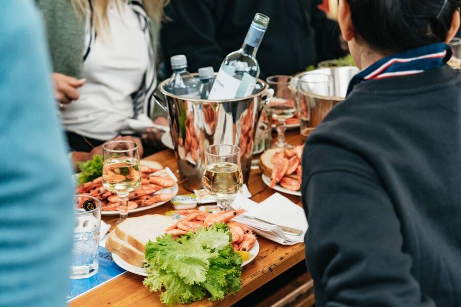 Oslo: Fjord Evening Cruise with Shrimp Buffet - Hovedøya and the island waterways