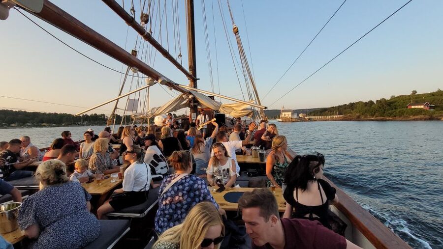 Oslo Fjord Evening Live Rock music cruise with Shrimp buffet - Shrimp buffet with a simple Norwegian feel