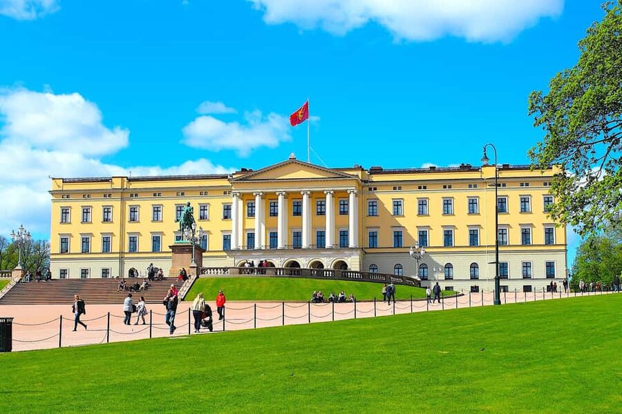 Oslo: Guided Walking Tour of Central Oslo - The Opera House and Oslo’s waterfront