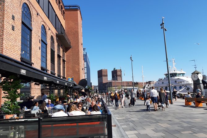 Oslo Highlights. Best Private Walking Tour of Oslo with a Local Guide. - Akershus Fortress and the old quarter of Kvadraturen