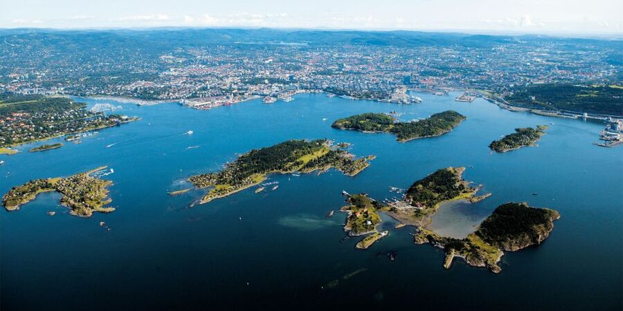 Oslo Island Walks: Island Hopping Tour - What to bring for four hours outside