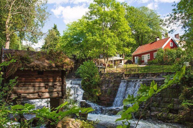 Oslo: Norwegian Food Tour & Hidden Gems City Walk - Youngstorget and the first bowl of fish soup