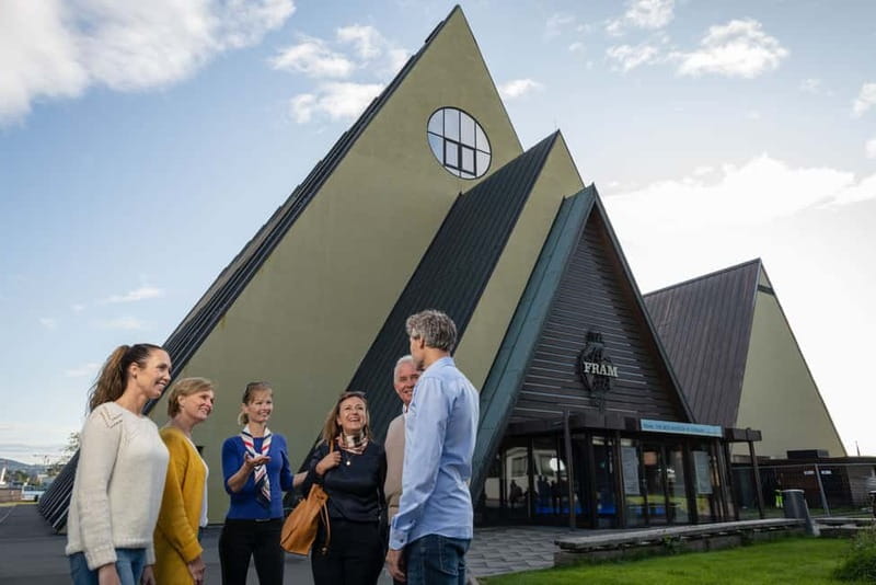 Oslo: Oslo Discovery Tour with 2 Museums Included - Walking through Vigeland Sculpture Park