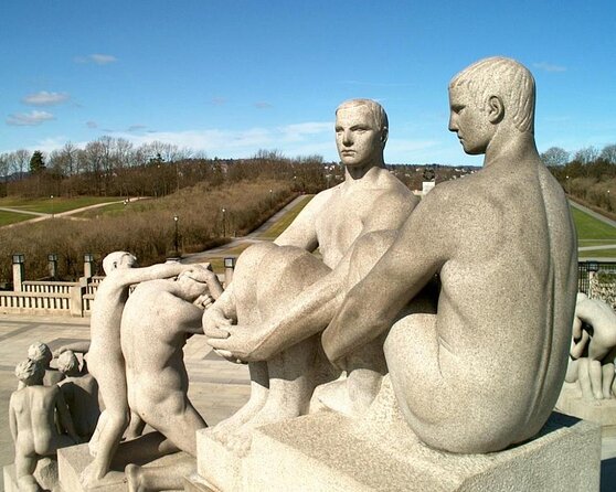 Oslo Panorama Tour with Holmenkollen Ski Jump and Vigeland Park - Why This Tour Works for a Short Stay