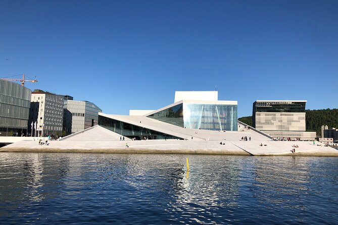 Oslo Panorama Tour with Holmenkollen Ski Jump and Vigeland Park - Guides Who Make the Difference
