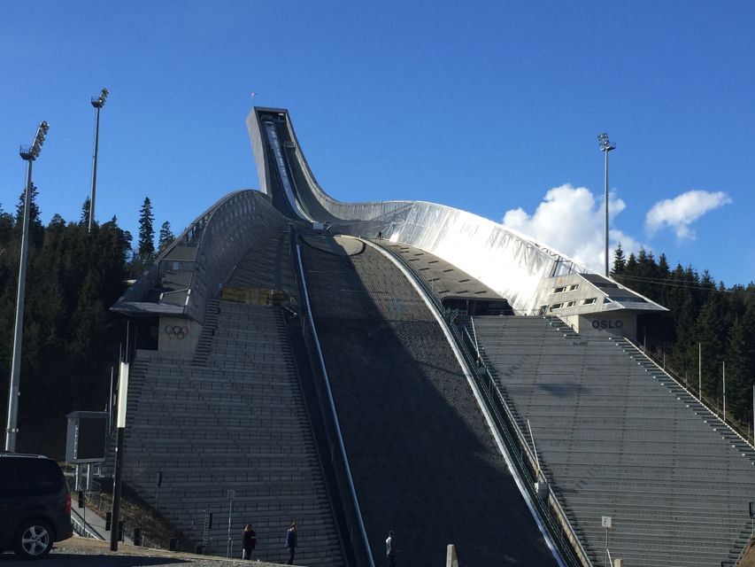 Oslo: Panoramic View and Sculpture Park Walk - Holmenkollen at 300 meters above sea level