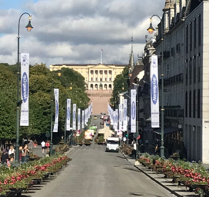 Oslo: Panoramic View and Sculpture Park Walk - Timing, walking, and practical comfort