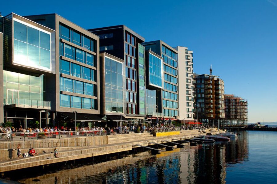 Oslo: Private City Center Highlights Guided Walking Tour - Walking Oslo’s main pedestrian route
