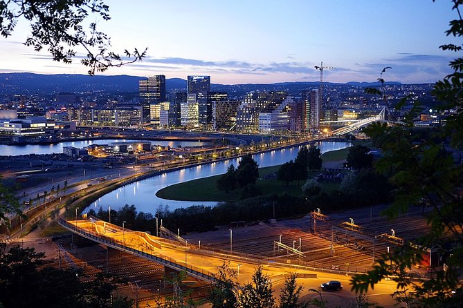 Oslo: Private VIP City Tour by Luxury Minivan with Driver & Guide - Holmenkollen: A Change of View