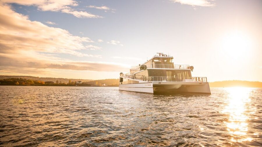 Oslo: Scenic Fjord Cruise with Audio Guide Commentary - Akershus Fortress and Oslo’s historic waterfront